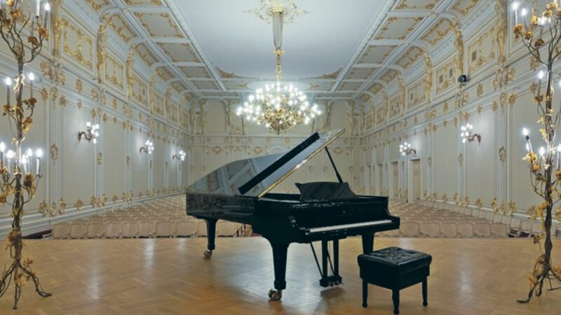 Петербургская филармония покажет серию новогодних онлайн-концертов
