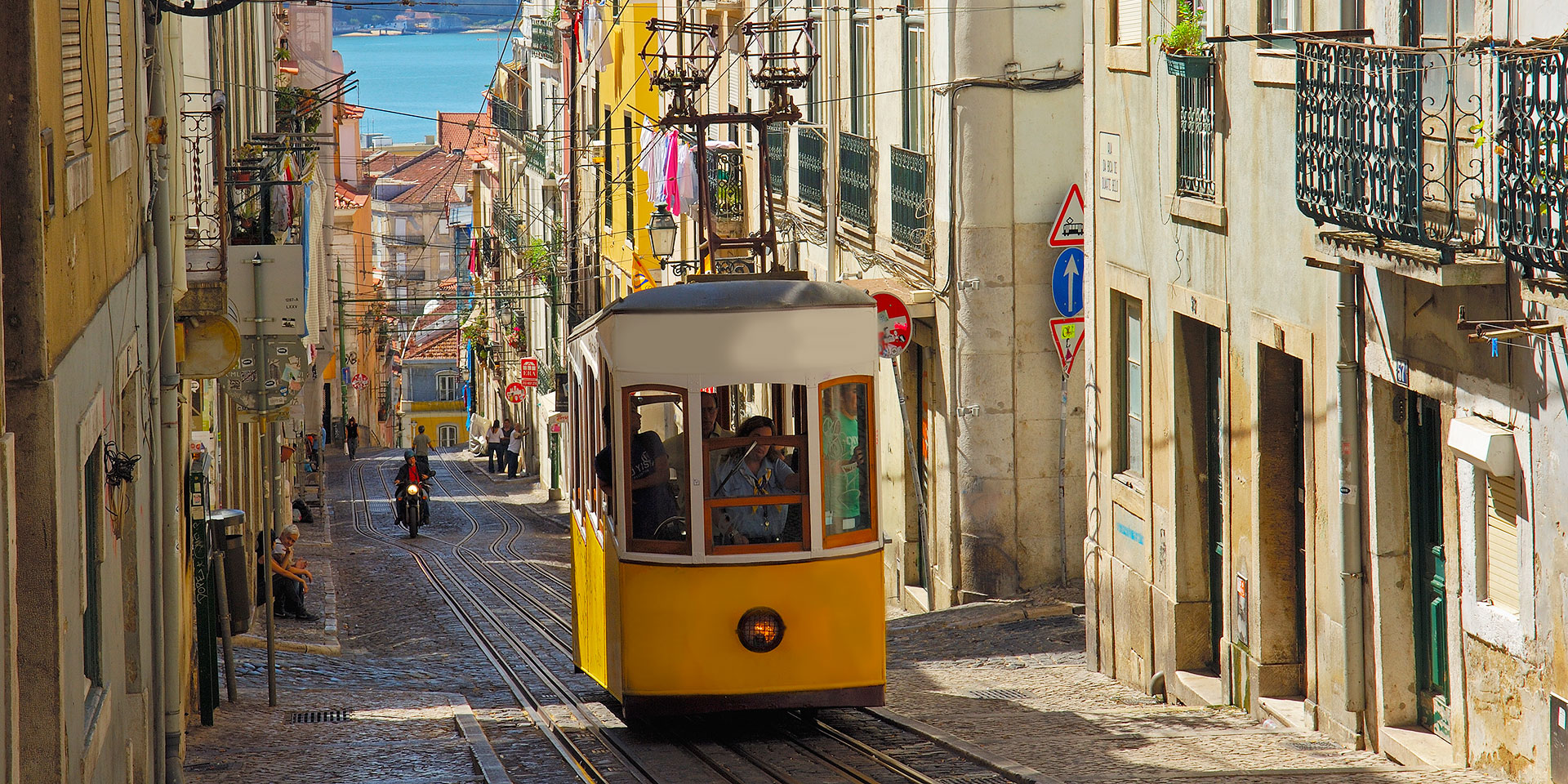 Солнечный Лиссабон с нетерпением ждет встречи с туристами